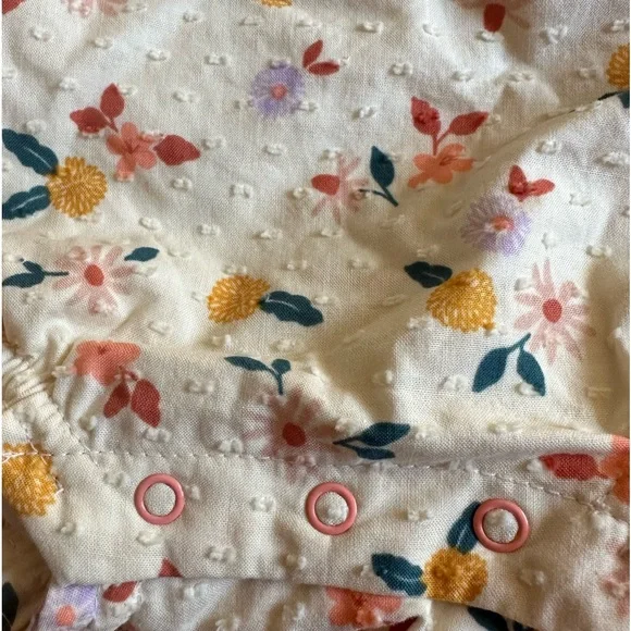 Baby Cat & Jack Cream All Over Floral Print One Piece Ruffle Detail Size 12 Mon - Picture 5 of 6
